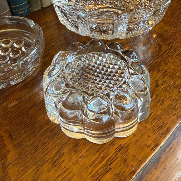 3 Vintage glass ashTRAYS - Picture 7 of 16